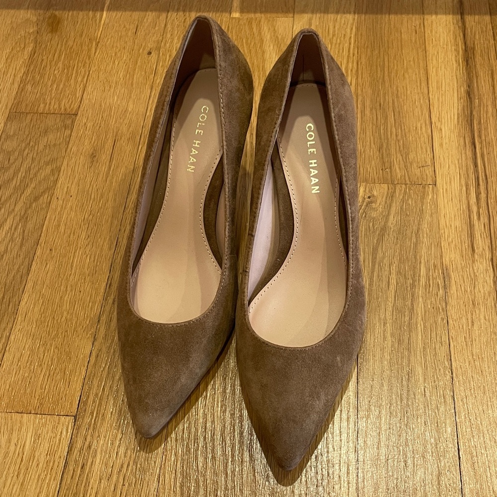 NWT Cole Haan Mylah Heel Pump (Color: spiced brown suede) Size 6 Women - Picture 3 of 14